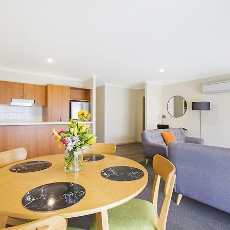 Quest Tamworth Aparthotel Buitenkant foto